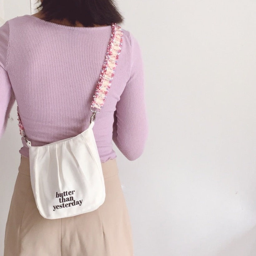 Cream Puff tweed tote bag