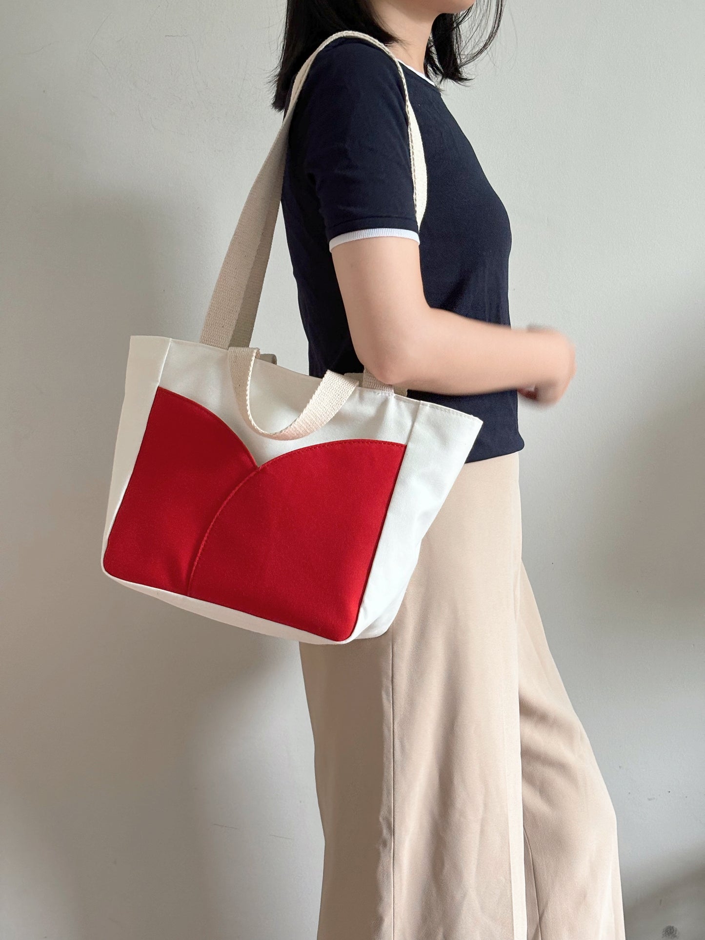 Tulip double strap tote bag