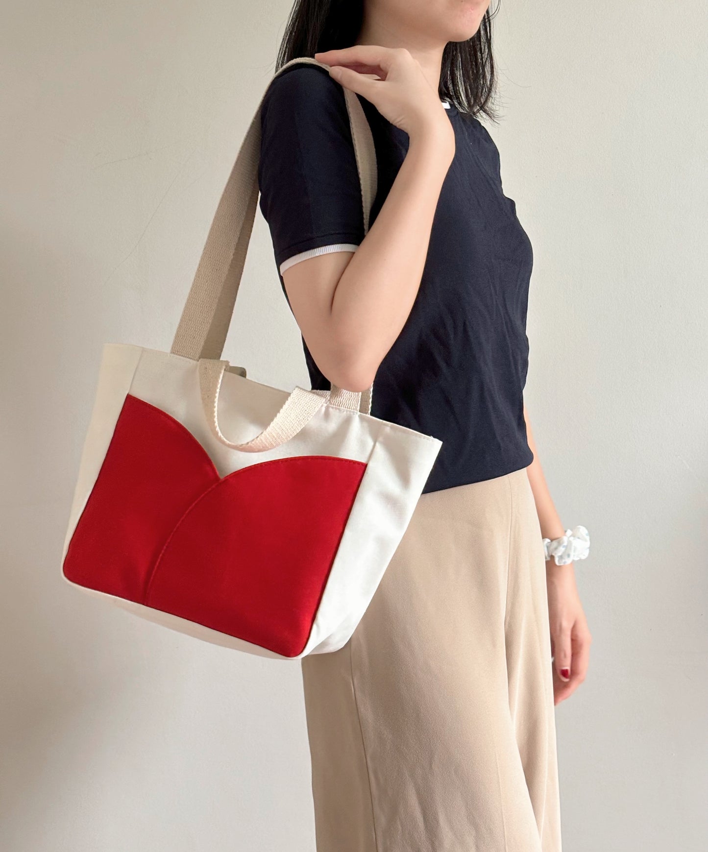 Tulip double strap tote bag